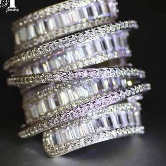 New Luxury 925 Sterling Silver High Quality Ring - Picture 5 of 8